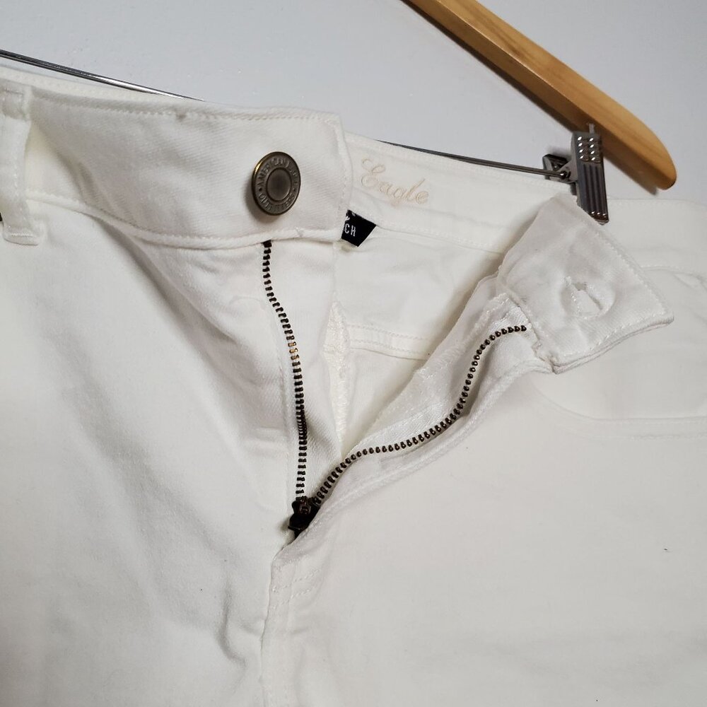 American Eagle Womens White Denim Shorts With Floral Hem Detail Size 18 - Picture 7 of 9